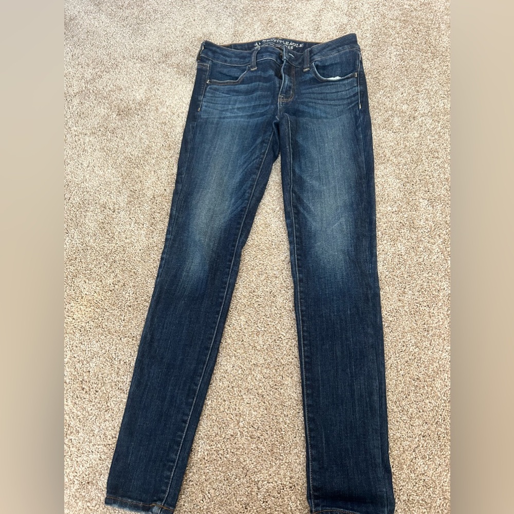 American Eagle Women’s Medium Wash Skinny Jeans